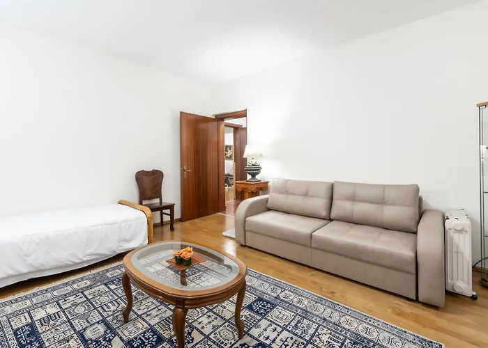 We 2br Blloku Tirana