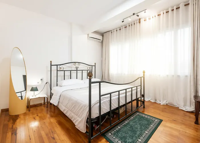We 2br Blloku Apartment Tirana